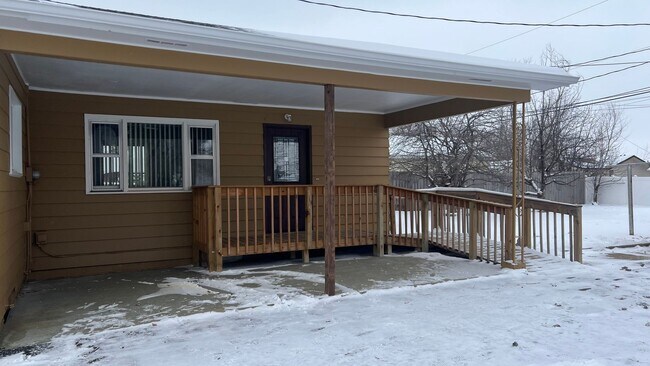 Lovely Spacious House in great location !! - Lovely Spacious House in great location !!