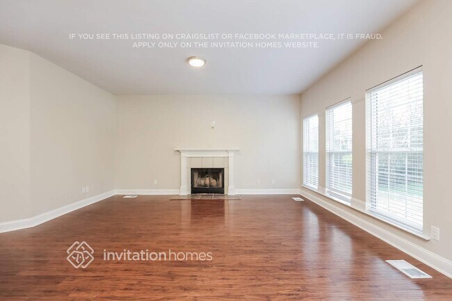 Photo - 415 Grovewood Dr