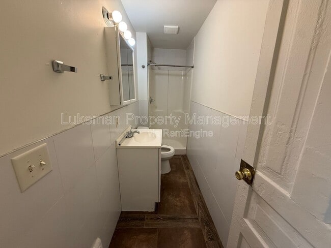 Photo - 932 S Park St Unidad 932 1