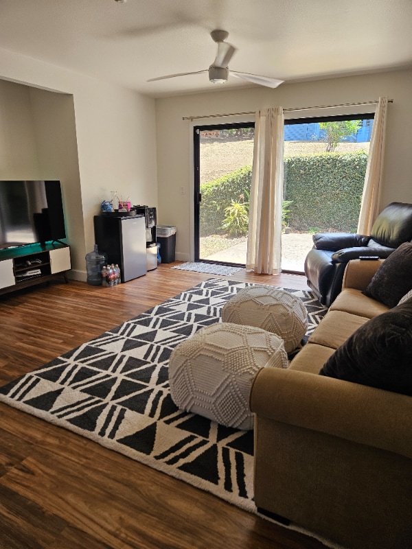 Photo - 140 Kaupea St