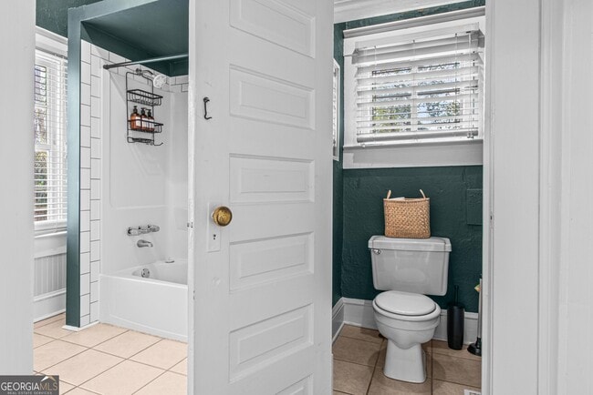 Photo - 693 Boulevard