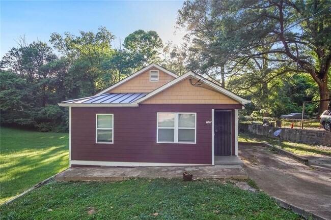 Photo - 772 Hortense Way NW Casa