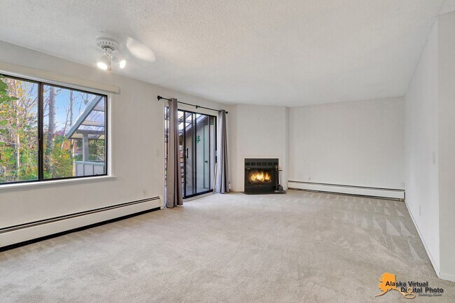 Photo - Top Floor End Unit Condo* Pet Friendly, Pr...