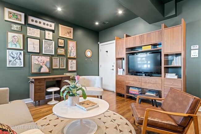 Photo - 1454 W Roscoe St Unit 2W