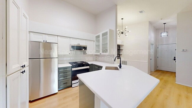 Building Photo - 13810 Sutton Park Dr N Unit 533