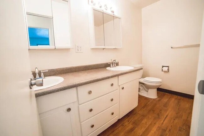 Photo - Laurelwood Estates