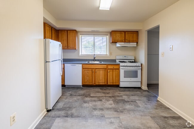 The Brighton 1BR, 1BA - 765SF - Eat In Kitchen