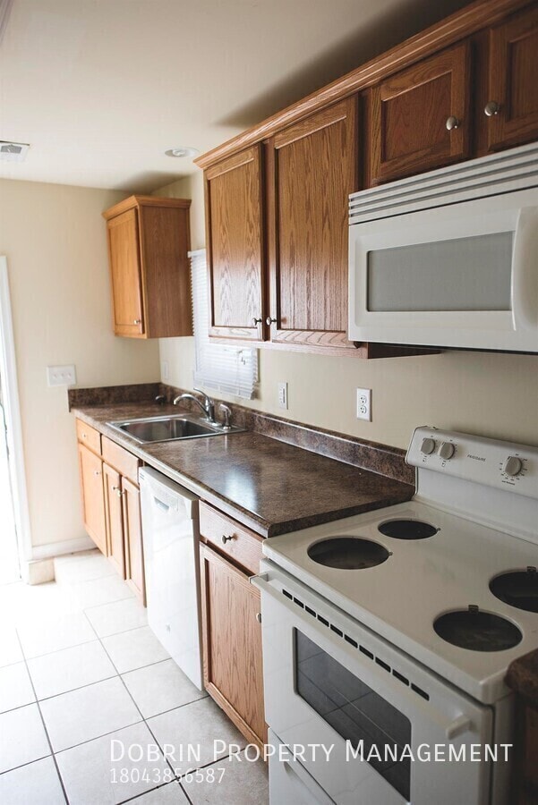 Photo - 1745 Winder St