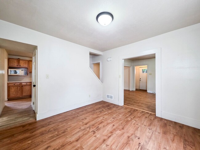 Photo - 1208 Koenigstein Ave