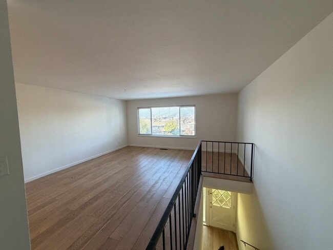 Photo - 154 44th Ave