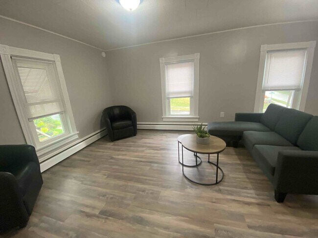 Photo - 1204 Philadelphia St