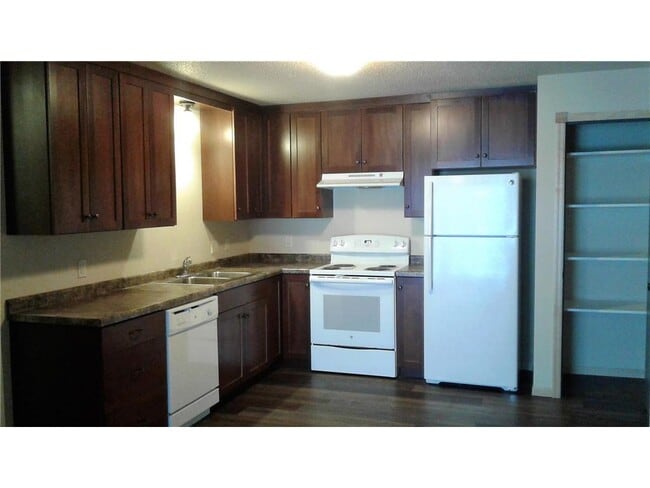 Photo - 308 Willow St