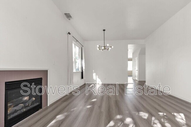 Photo - 1162 Waverly Cir
