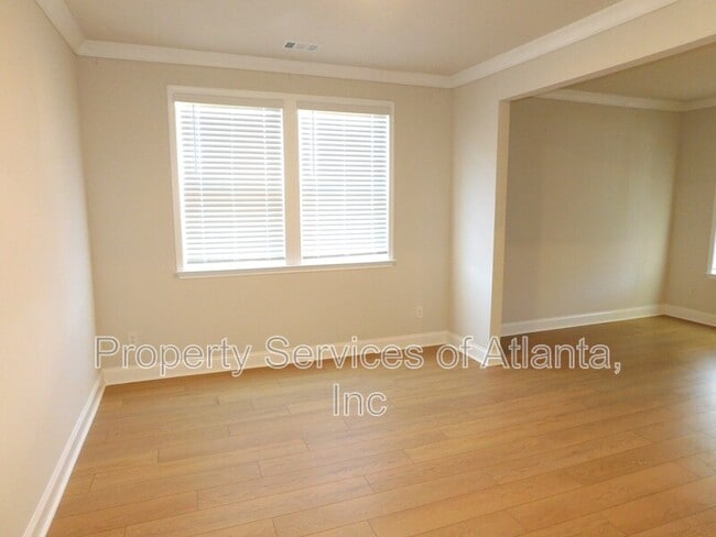 Photo - 930 Elderberry Ct