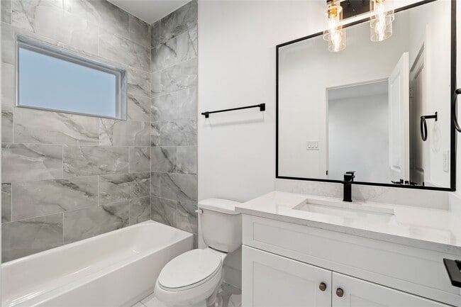 Photo - 4039 Buck St