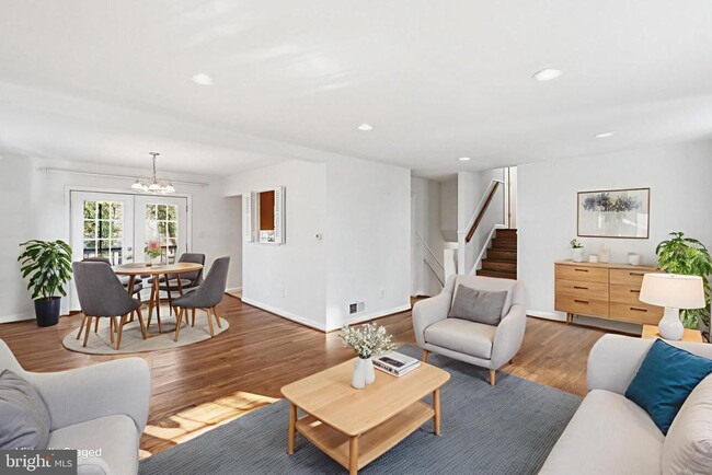 Photo - 7821 Cayuga Ave