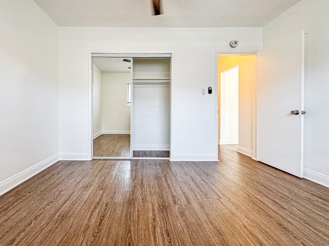 Photo - 12521 Lakewood Blvd Unidad 43