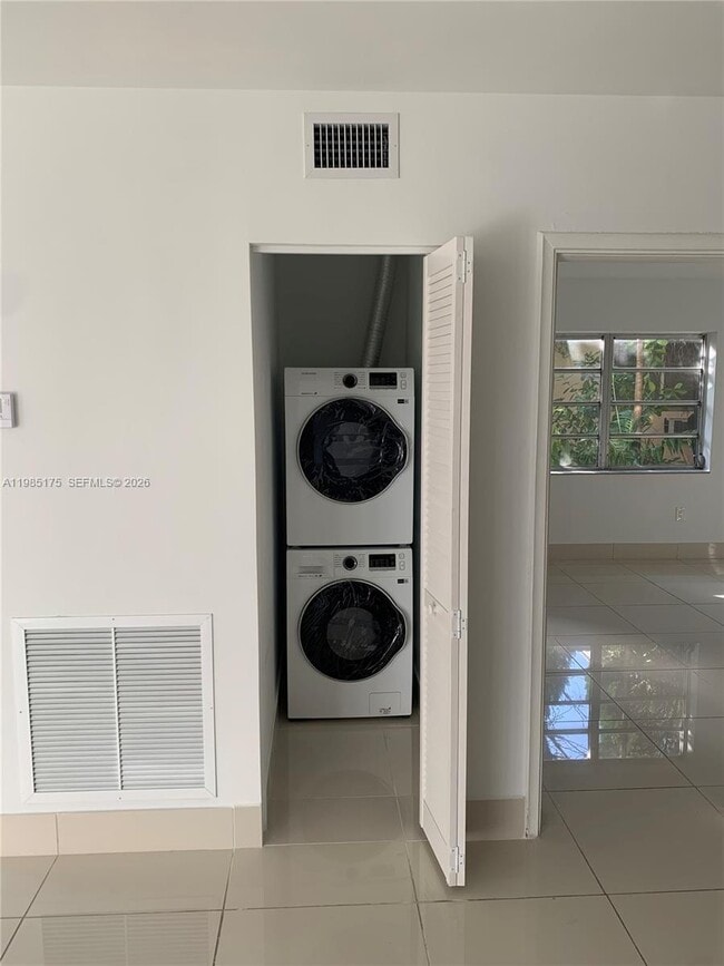 Photo - 315 Majorca Ave Unidad 1