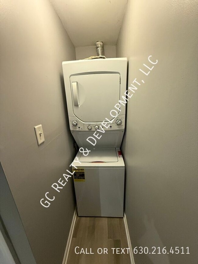 Photo - 3266 W Wrightwood Ave Unidad G