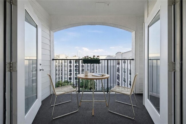 Photo - 204 E South St Unidad 6052