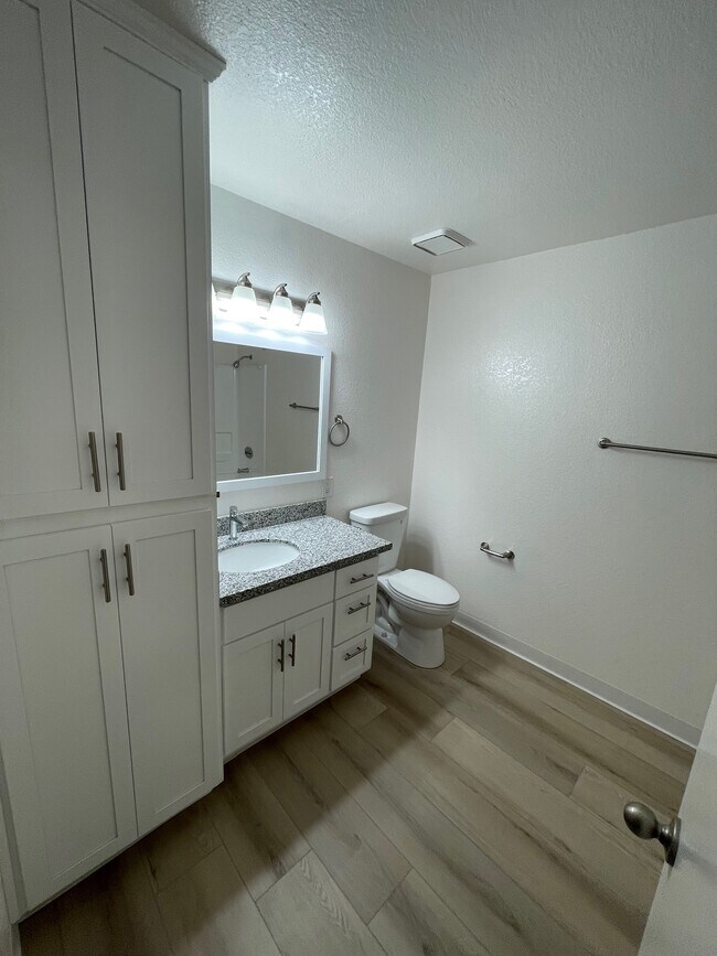 Sunrise Creek Apartments
