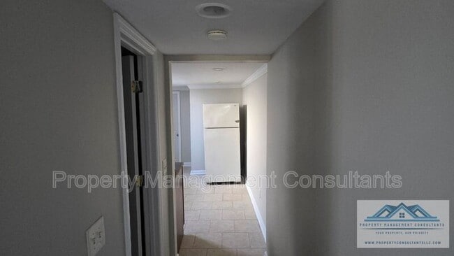 Photo - 727 N Sherrod Ave