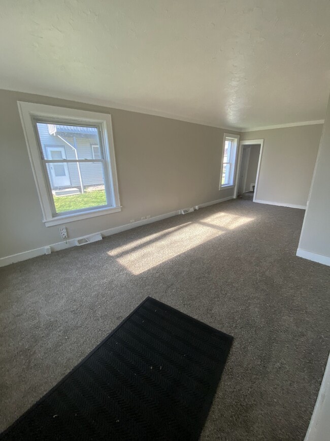 Photo - 1828 Davis Ave