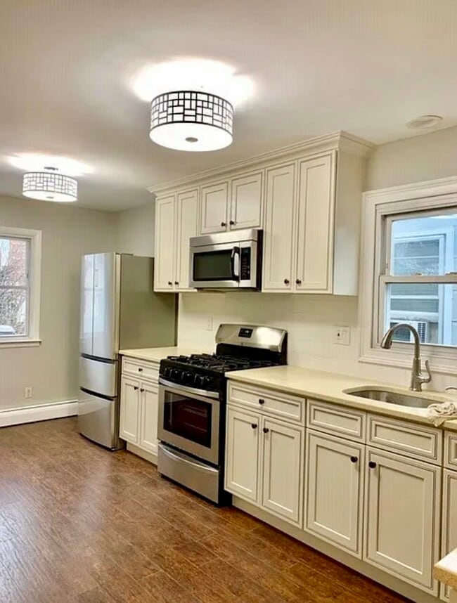 Photo - 5708 Broadway Unit 2