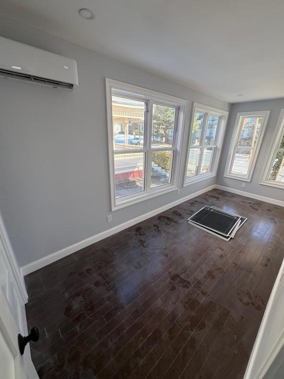 Photo - 202 Carlisle St