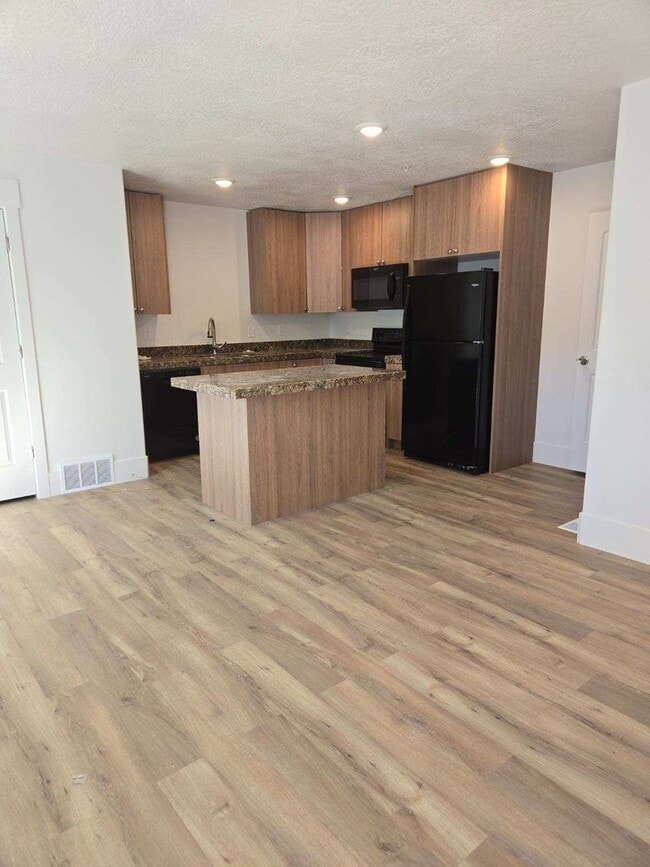 Photo - 2 bedroom 2.5 bath townhome