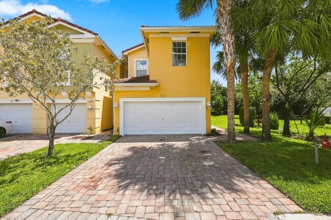 Photo - 813 Pipers Cay Dr