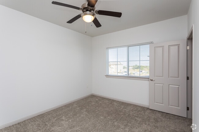 1BR, 1BA - 752SF Bedroom