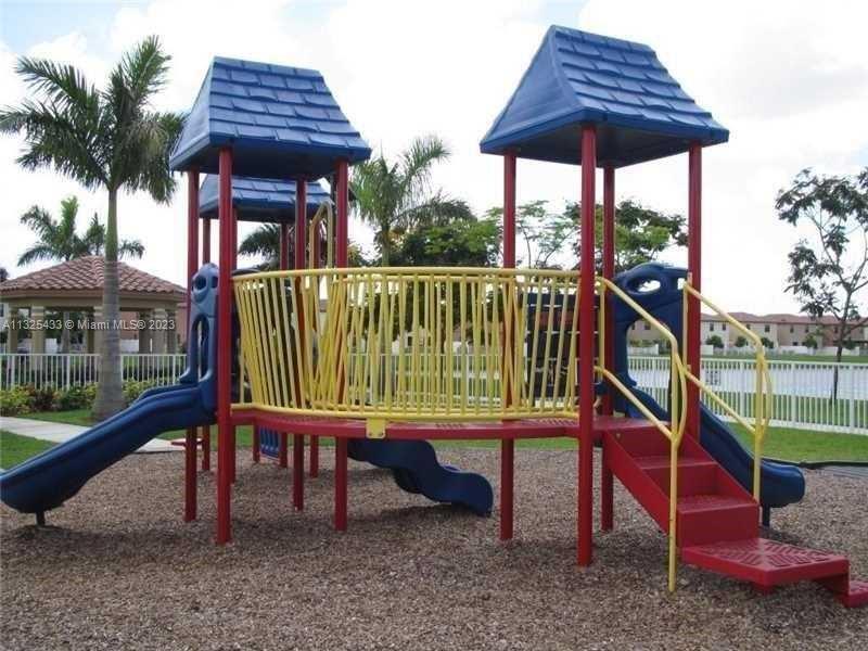 Photo - 3456 W 90th St