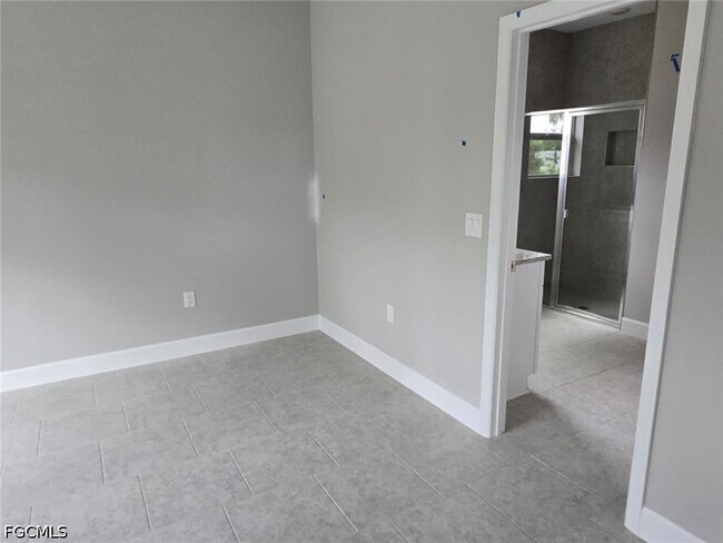 Photo - 1021 Alcalde St E