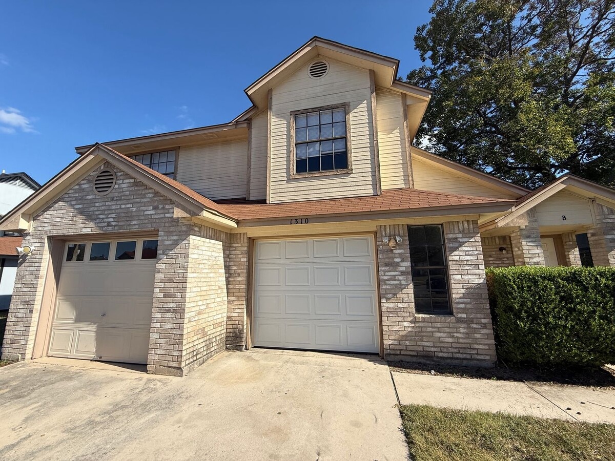 Photo - 1310 Opal Rd Unit A