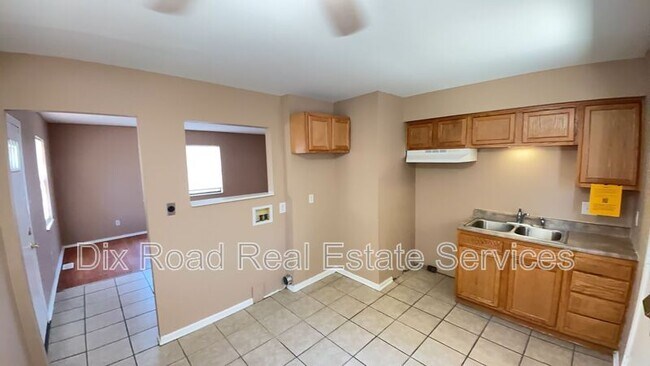 Photo - 5 N Sutphin St