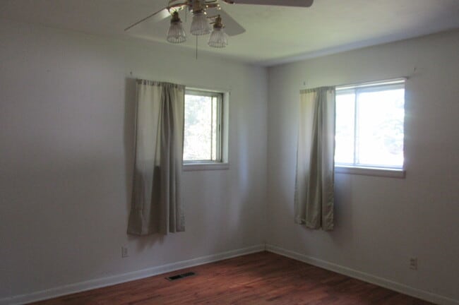 Photo - ***301 El Paso***