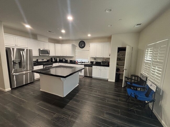 Photo - 647 Las Dunas St