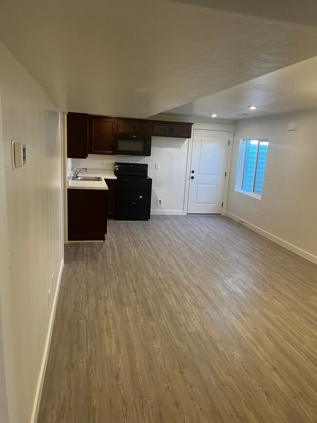 Photo - 732 W Blue Mountain Dr