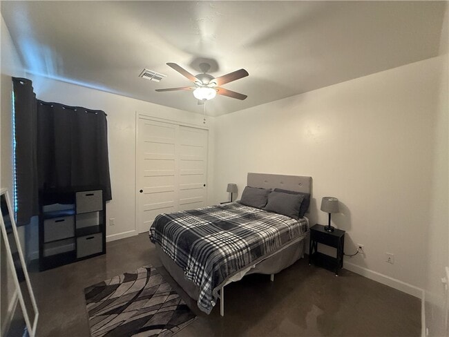 Photo - 3561 N Burbank St