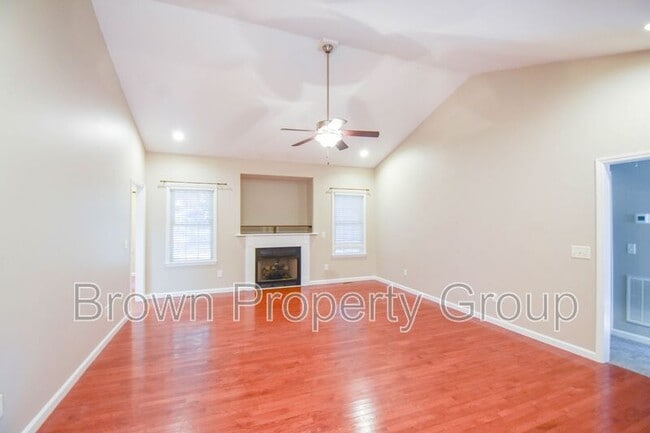 Photo - 3270 Argyll Dr