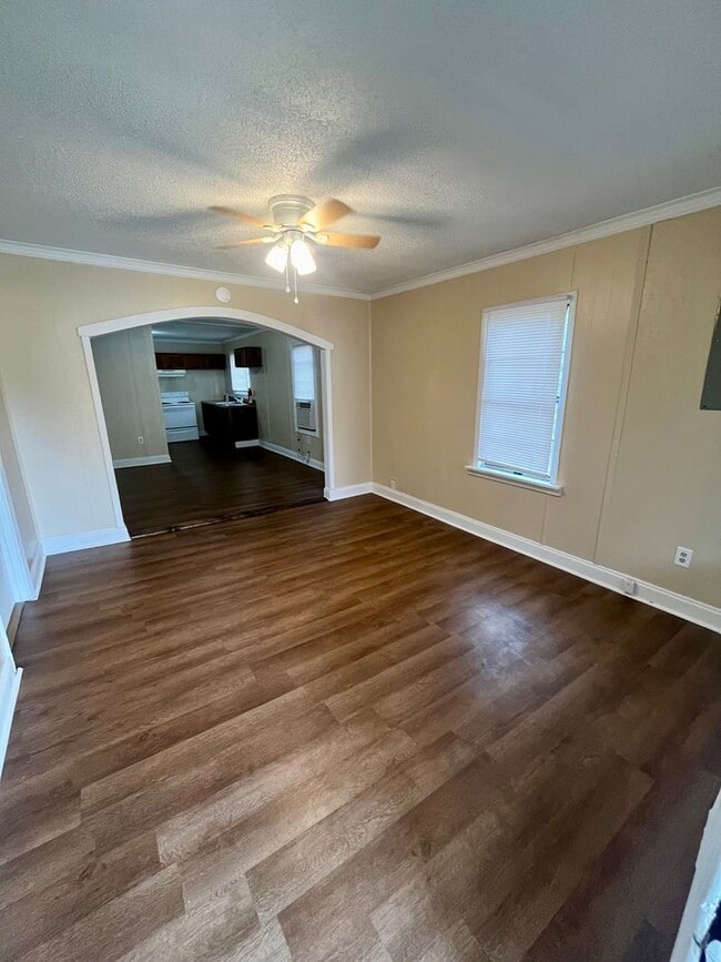 Photo - 3 Bed/1 Bath Home