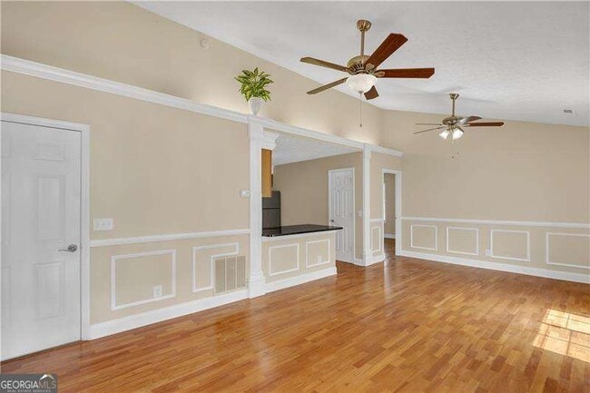 Photo - 3085 Barnwood Crossing NW