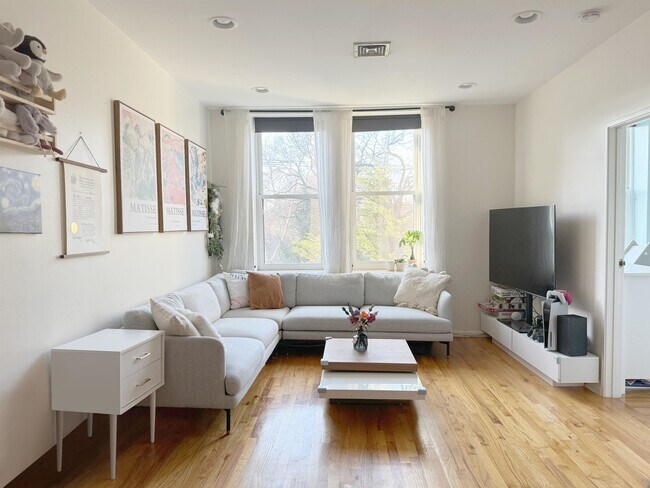 Photo - 258 Barrow St Unit 3D