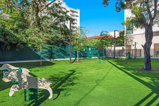 The Vibe Miami apartments — community photo