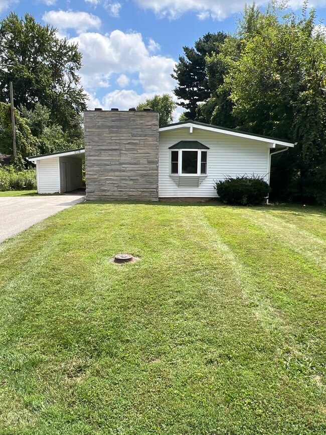 Building Photo - 3 Bedroom Avail August for 2026; Monthly ... Rental