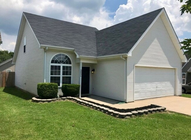 Building Photo - Nice 3 bedroom, 2.5 bath, 2 car garage, Mu... Rental