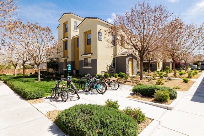 EVERETT APARTMENT HOMES