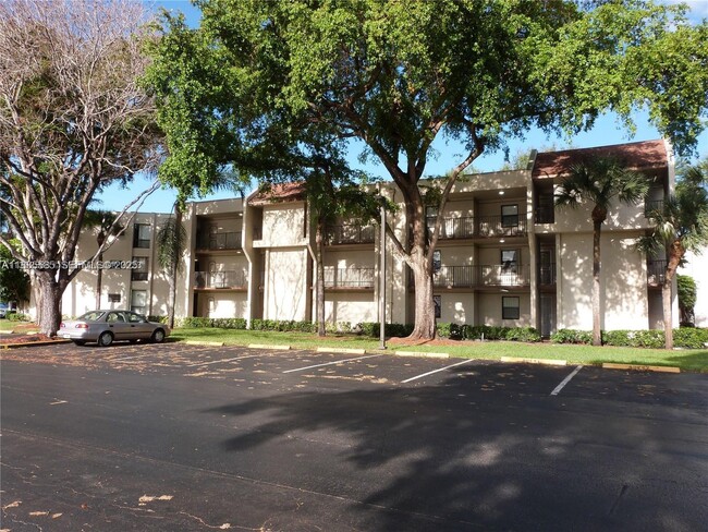 Photo - 6751 N University Dr Unit 204