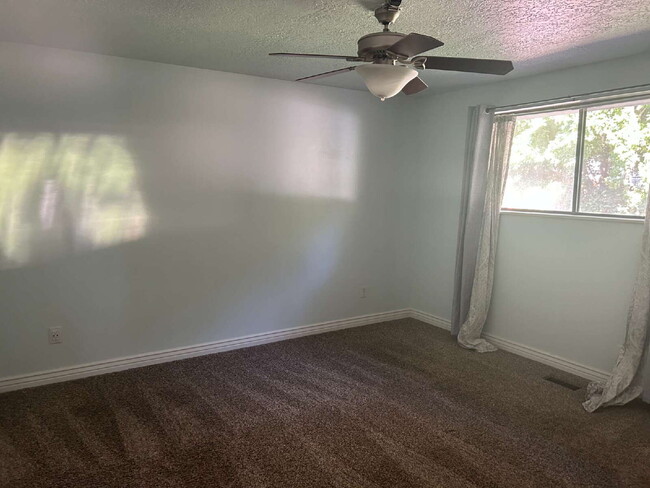 Photo - South Ogden Rambler Walking Distance to the Splash Pad and Athletic Club